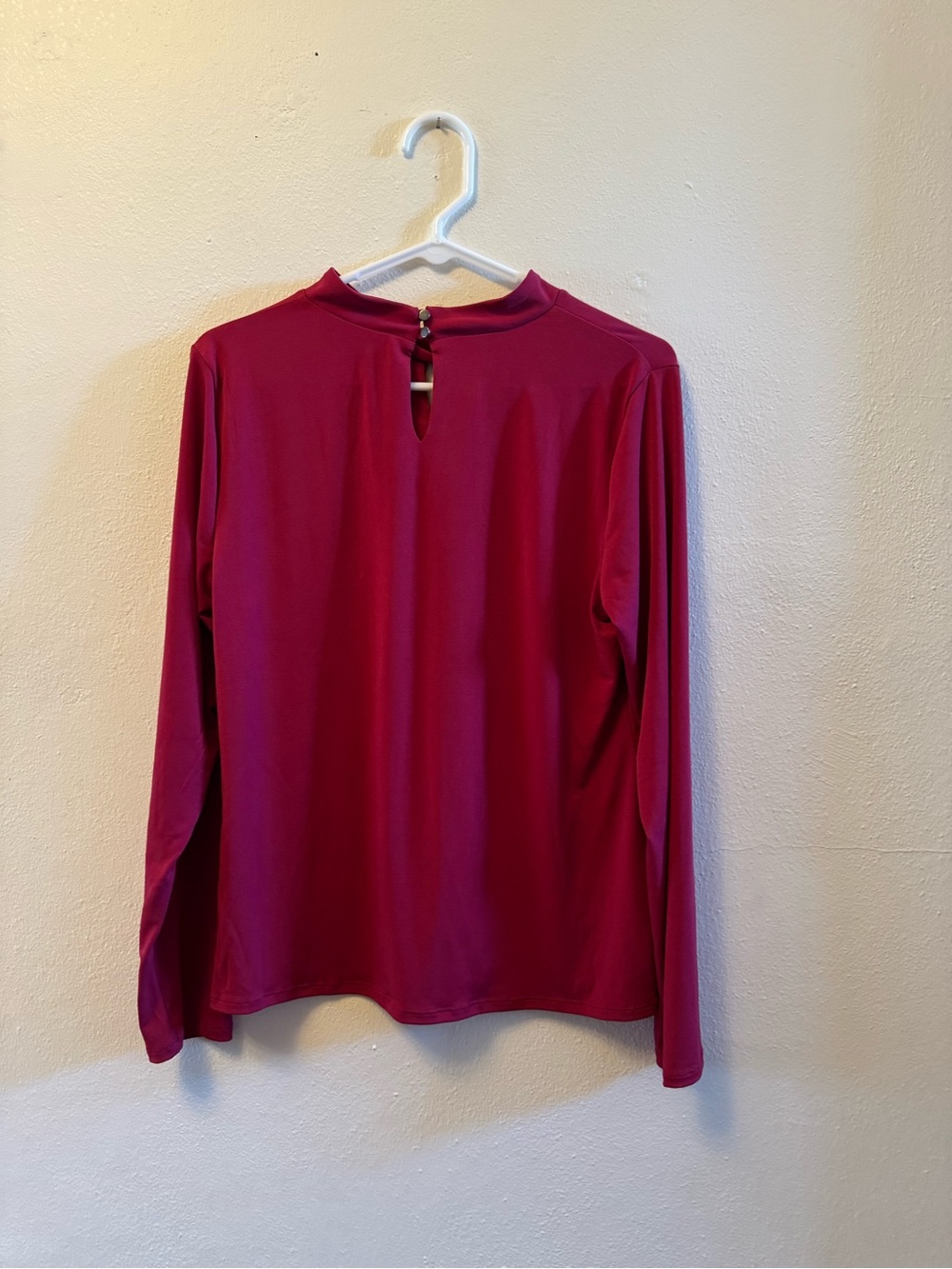 EUC Calvin Klein Twist Neck Keyhole Blouse - Long Sleeve - Magenta/Raspberry M - Picture 2 of 11